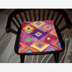 Hynde med korsstings broderi